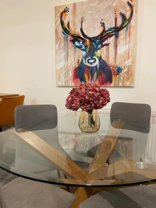 Stunning And Spacious 2Bed Flat In Central Woking Exteriör bild